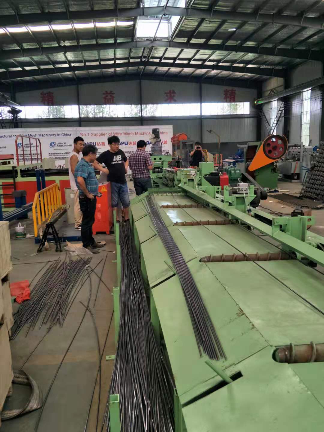 石家庄出口设备两面肋在线调直机组现场调试